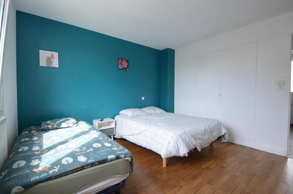 Vente                                                      Maison
                        
                     7 pièces                      140 m2                     à Moncé-en-Belin