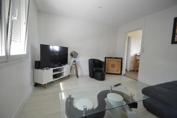 Vente                                                      Maison
                        
                     7 pièces                      140 m2                     à Moncé-en-Belin