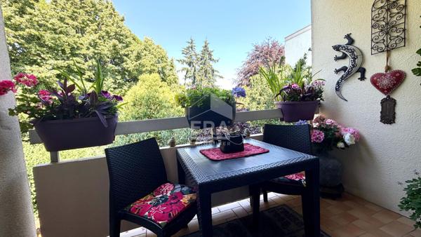 Grand F2 en parfait état avec son Balcon