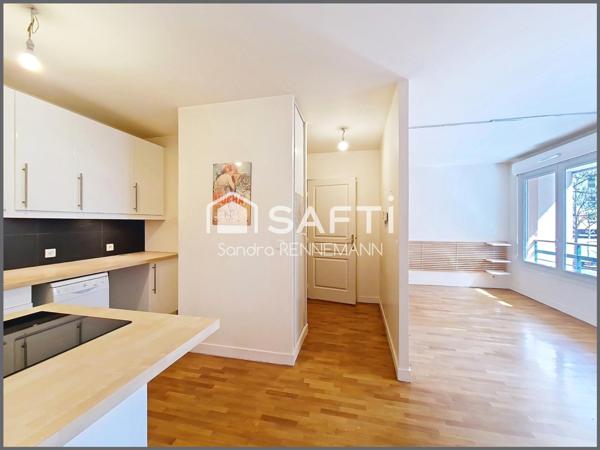 Faubourg : Studio lumineux 31 m2, cave et parking.