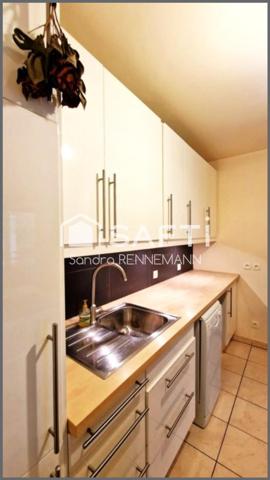 Faubourg : Studio lumineux 31 m2, cave et parking.