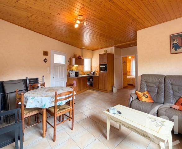 Maison à vendre  7 pièces - 168,99 m 2   ST VINCENT SUR JARD  - 85
