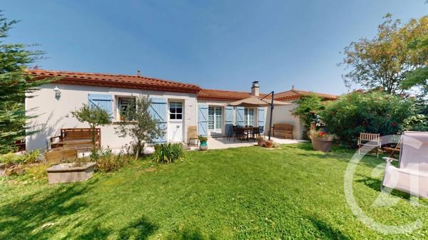 Maison à vendre  7 pièces - 168,99 m 2   ST VINCENT SUR JARD  - 85