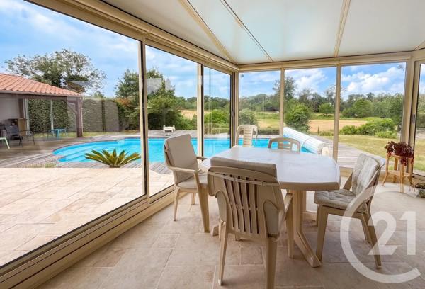 Maison à vendre  7 pièces - 168,99 m 2   ST VINCENT SUR JARD  - 85