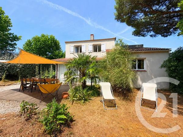 Maison à vendre  7 pièces - 168,99 m 2   ST VINCENT SUR JARD  - 85