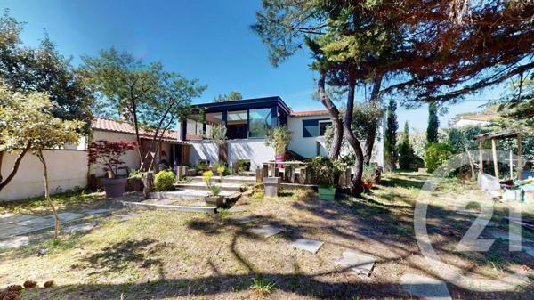 Maison à vendre  7 pièces - 168,99 m 2   ST VINCENT SUR JARD  - 85