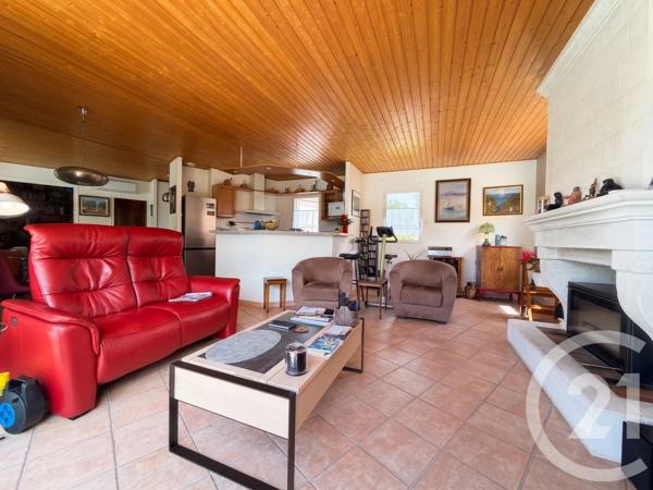 Maison à vendre  7 pièces - 168,99 m 2   ST VINCENT SUR JARD  - 85
