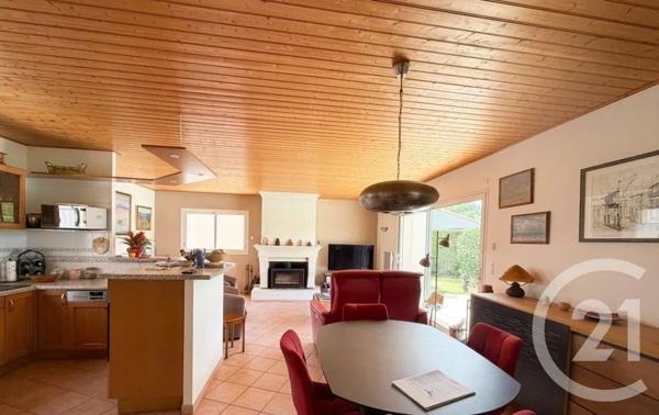 Maison à vendre  7 pièces - 168,99 m 2   ST VINCENT SUR JARD  - 85