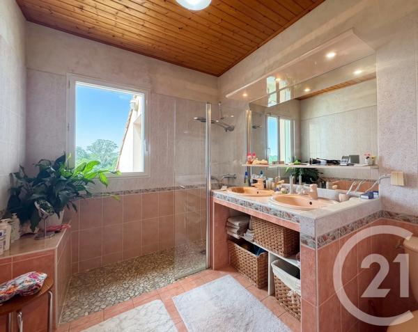 Maison à vendre  7 pièces - 168,99 m 2   ST VINCENT SUR JARD  - 85