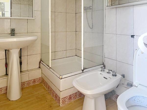 Vente                                                      Appartement
                        
                     2 pièces                      35 m2                     à Cannes