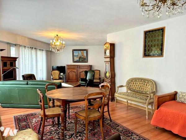 NANTES - Avenue du Parc de Procé. Lumineux T4 de 88,95 m² situé au rdc d’un immeuble de 1973