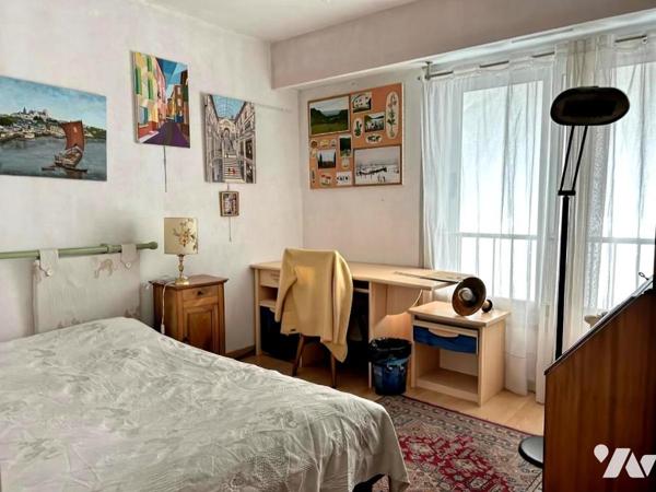 NANTES - Avenue du Parc de Procé. Lumineux T4 de 88,95 m² situé au rdc d’un immeuble de 1973