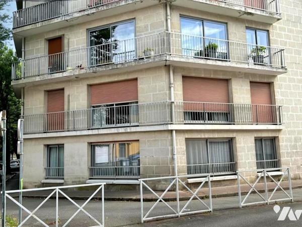 NANTES - Avenue du Parc de Procé. Lumineux T4 de 88,95 m² situé au rdc d’un immeuble de 1973
