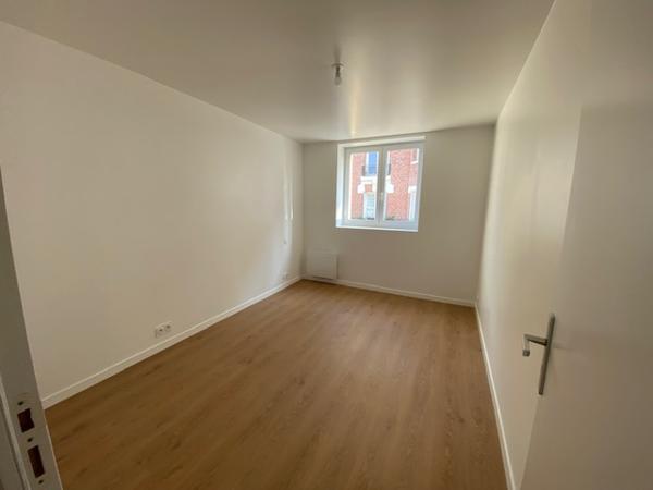 A LOUER APPARTEMENT CENTRE VILLE DE SAINT QUENTIN 02100