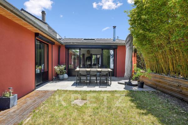 Maison type loft de plain-pied avec jardin