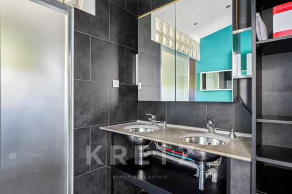 Maison type loft de plain-pied avec jardin