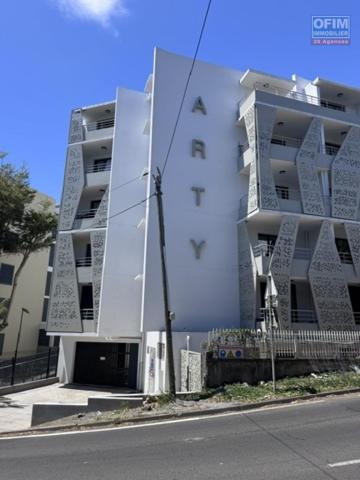A  louer ce bel appartement de type F2 sur la résidence ARTY à Sainte Clotilde La Bretagne