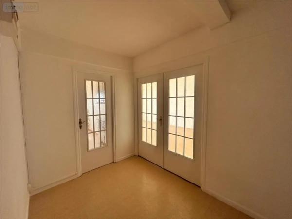 Location - Appartement Reims 51100 3 pièces 83 m 2