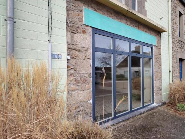 Location / Local Commercial à Ploudaniel (29260)