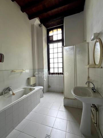 Ensemble de charme & de caractère : château, conciergerie & tour de guêt du XVIIIème près de Saint-Clar (32)