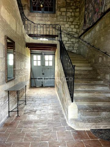 Ensemble de charme & de caractère : château, conciergerie & tour de guêt du XVIIIème près de Saint-Clar (32)