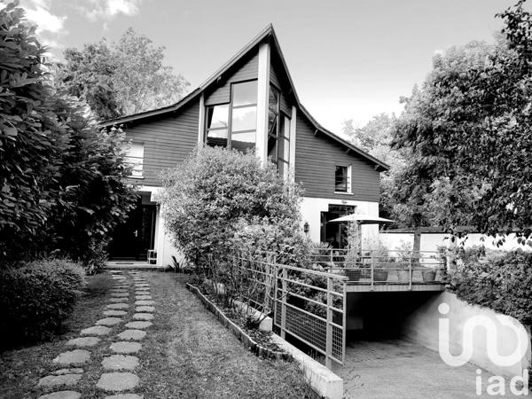 Maison à vendre 9 pièces 220 m² Vaucresson