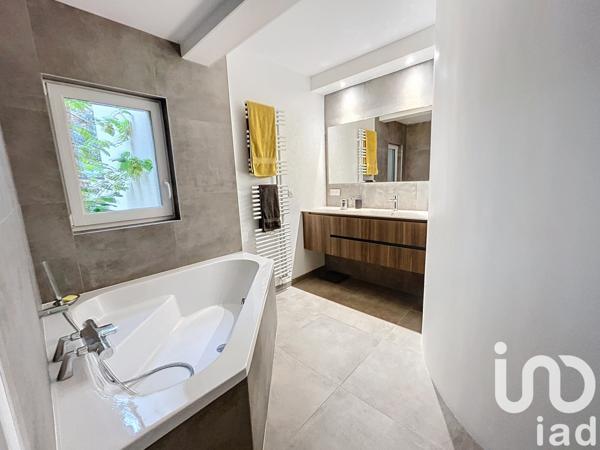 Maison à vendre 9 pièces 220 m² Vaucresson