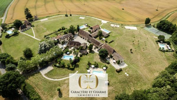 Bergerac (24100) Domaine touristique en Dordogne: 11 gîtes - 5 piscines - tennis - 3,5 hectares