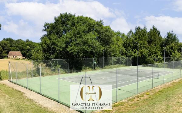 Bergerac (24100) Domaine touristique en Dordogne: 11 gîtes - 5 piscines - tennis - 3,5 hectares