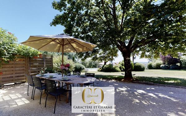 Bergerac (24100) Domaine touristique en Dordogne: 11 gîtes - 5 piscines - tennis - 3,5 hectares