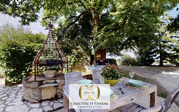 Bergerac (24100) Domaine touristique en Dordogne: 11 gîtes - 5 piscines - tennis - 3,5 hectares
