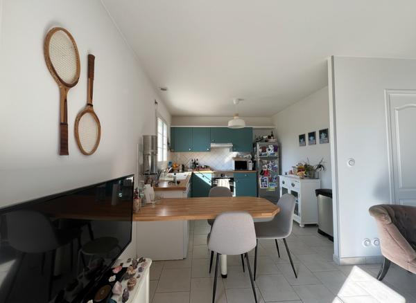 À vendre - Maison mitoyenne 1 côté, 4 pièces située à Fondettes (37230)