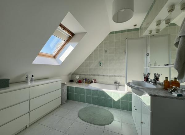 À vendre - Maison mitoyenne 1 côté, 4 pièces située à Fondettes (37230)