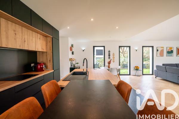 Maison à vendre 6 pièces 146 m² Bouliac