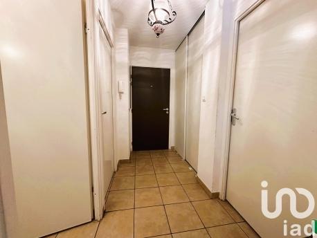 Location appartement 2 pièces 47 m² Milhaud