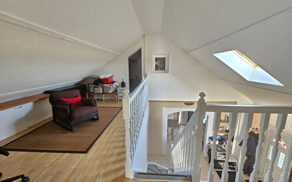 Maison à vendre    6 pièces • 166 m2 Épône