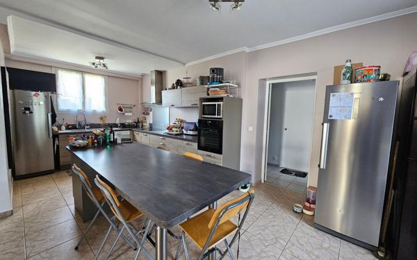 Maison à vendre    6 pièces • 166 m2 Épône