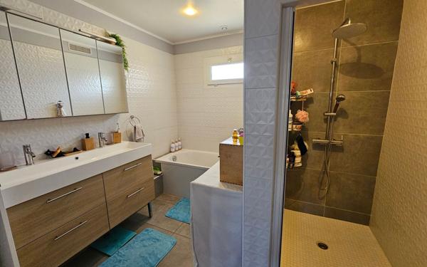 Maison à vendre    6 pièces • 166 m2 Épône