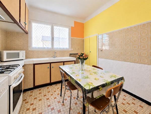 Villa 4 faces de 174m2 - 4 chambres avec garage et jardin