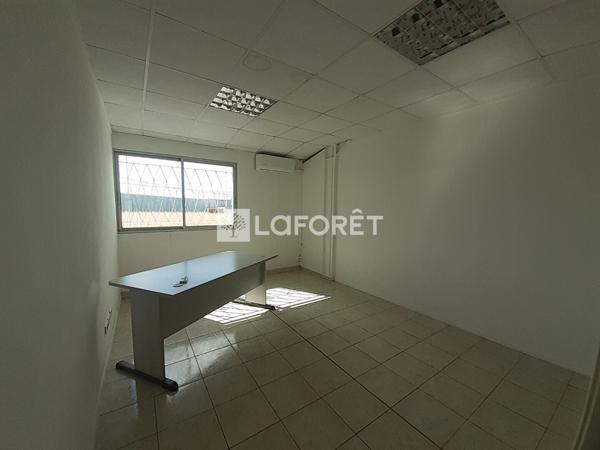Achat bureau Baie-Mahault - 49 m² - 183 836 €