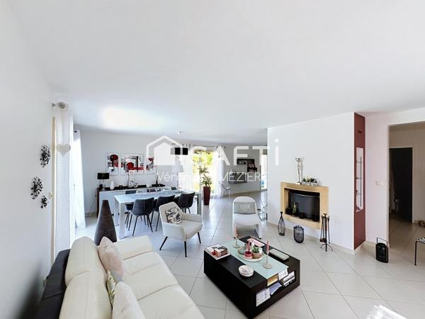 Grande maison familiale avec vie de plain-pied / 4 chambres / jardin /garage /piscine