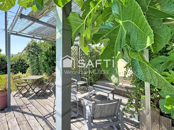 Grande maison familiale avec vie de plain-pied / 4 chambres / jardin /garage /piscine