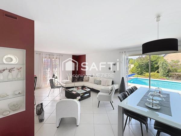 Grande maison familiale avec vie de plain-pied / 4 chambres / jardin /garage /piscine