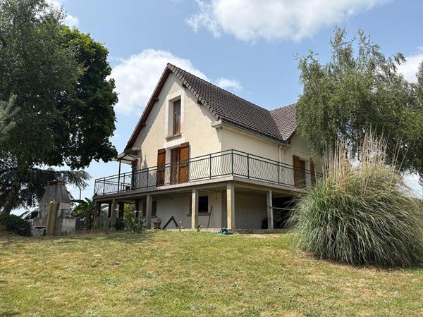 Maison 160m2, dépendances, 1,58ha