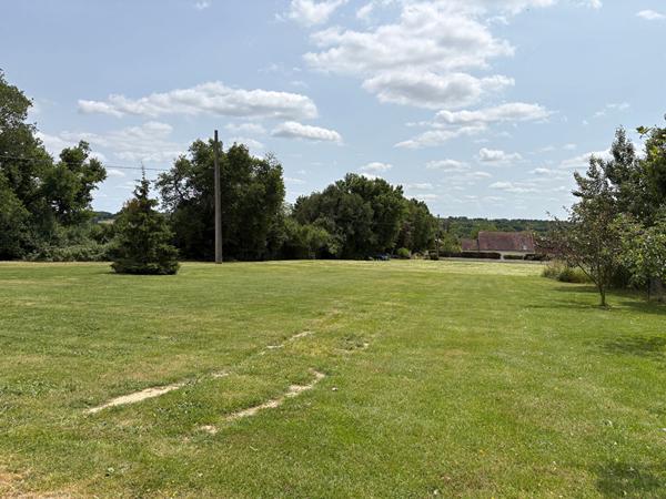 Maison 160m2, dépendances, 1,58ha