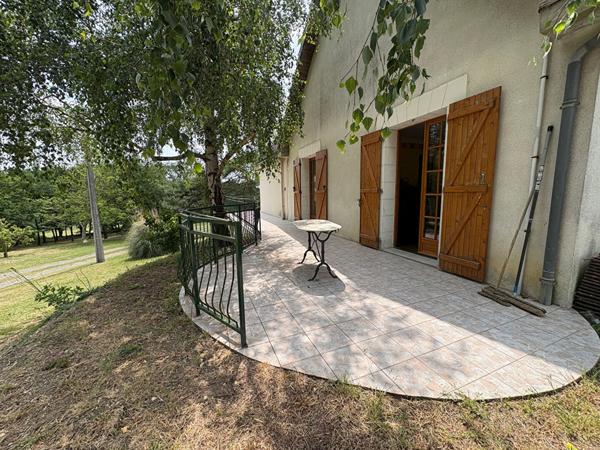 Maison 160m2, dépendances, 1,58ha