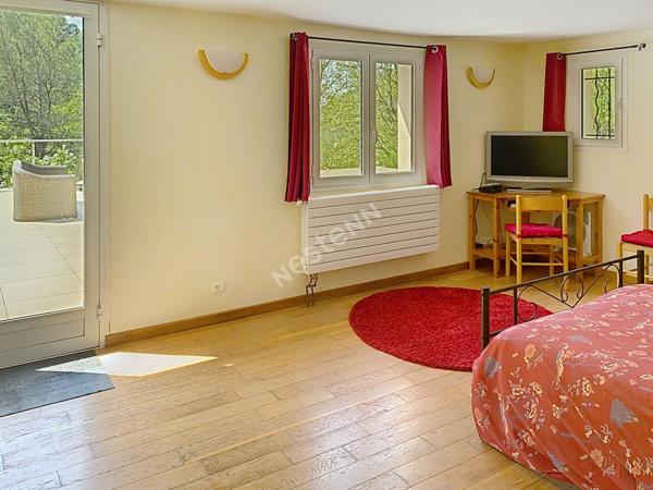 BELLE PROPRIETE FAMILIALE ... Evenos Le Broussan