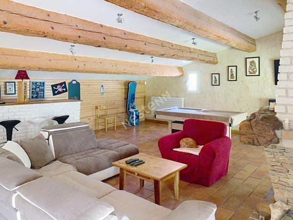 BELLE PROPRIETE FAMILIALE ... Evenos Le Broussan