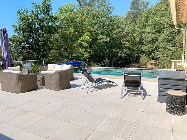 BELLE PROPRIETE FAMILIALE ... Evenos Le Broussan