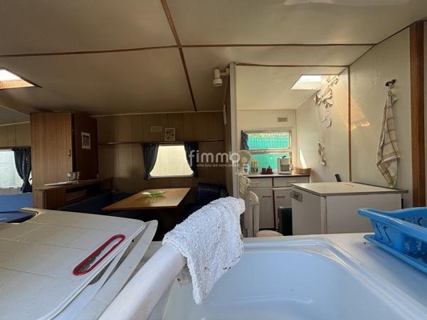 Mobilhome à rénover sur terrain de 210 m2 environ